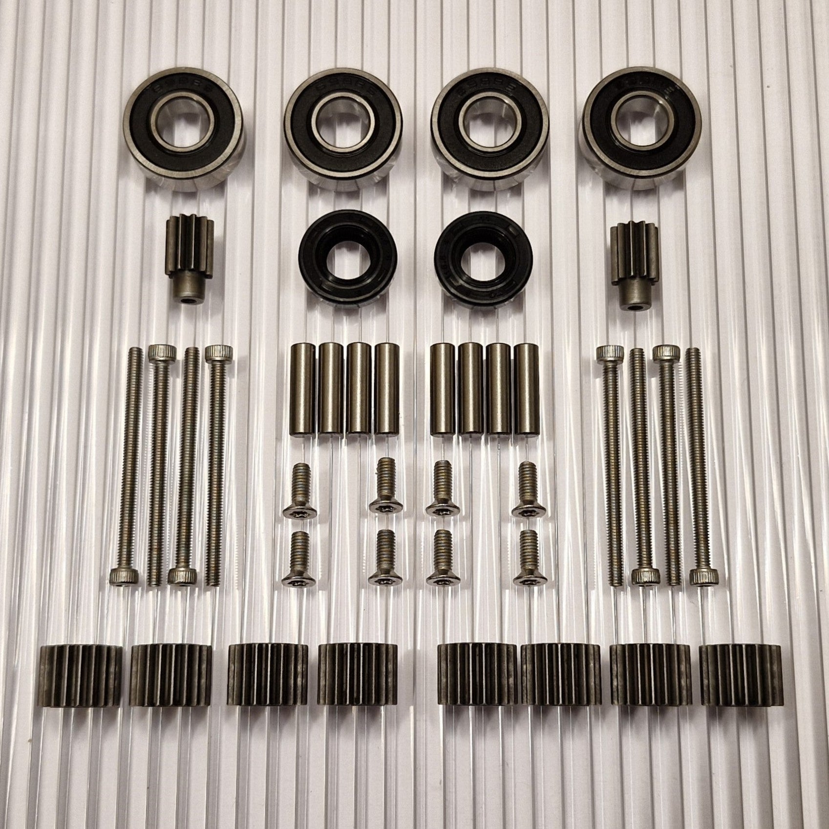 Repair kit for Husqvarna Automower 320 420 430X 440 450X 520 550 wheel motor with 8X planetary gears and seals